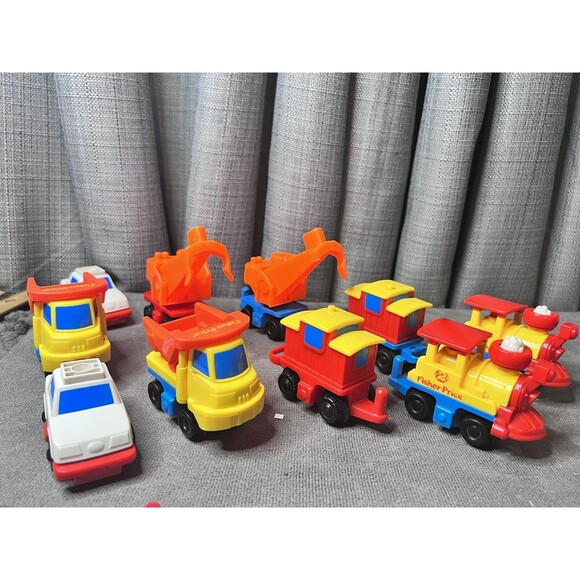 Fisher Price Geo Trax Flip Track Train Engine Cars Toy Connect - Picture 1 of 14